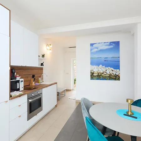 Beloc House Island 公寓 洛帕德