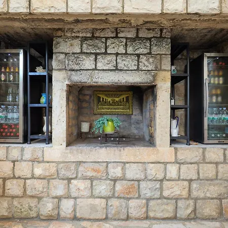 Beloc House Island * 洛帕德