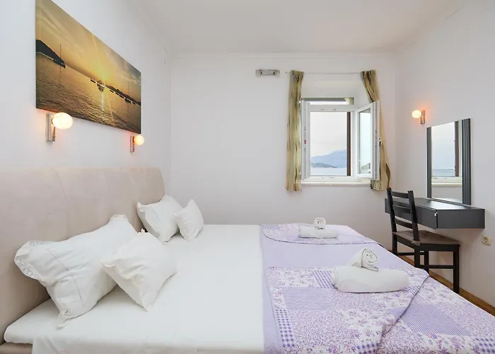 Beloc House Island