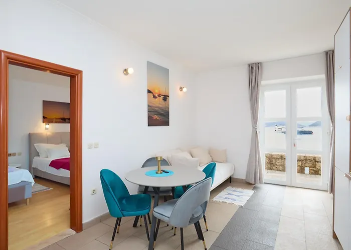 Beloc House Island