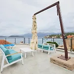 Beloc House Island