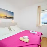 Apartment Beloc House Island *