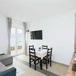 Beloc House Island Apartman *