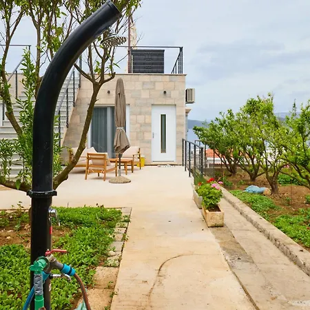 Beloc House Island Apartment