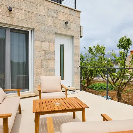 Beloc House Island