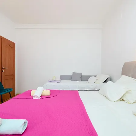 Beloc House Island *