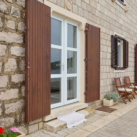 Apartment Beloc House Island *