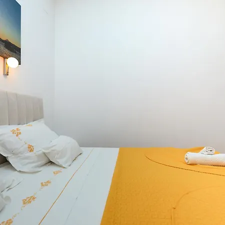 Beloc House Island Apartment