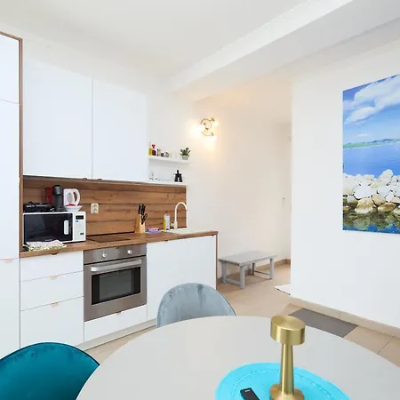 Beloc House Island *