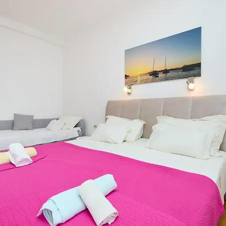 Апартаменты Beloc House Island *