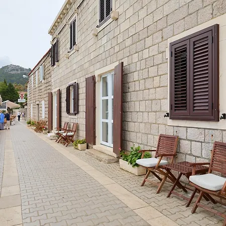 Апартаменты Beloc House Island Лопуд